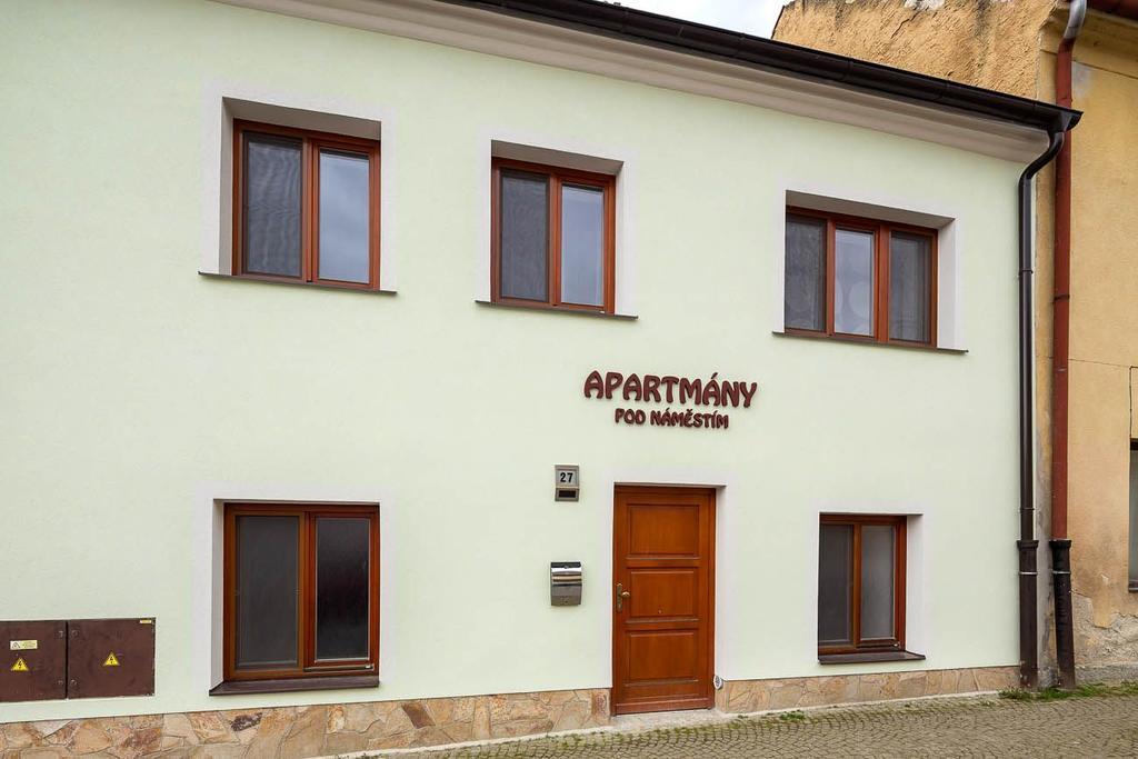 Apartmany Pod Namestim Telc Bagian luar foto