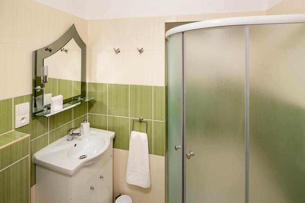 Apartmany Pod Namestim Telc Bagian luar foto
