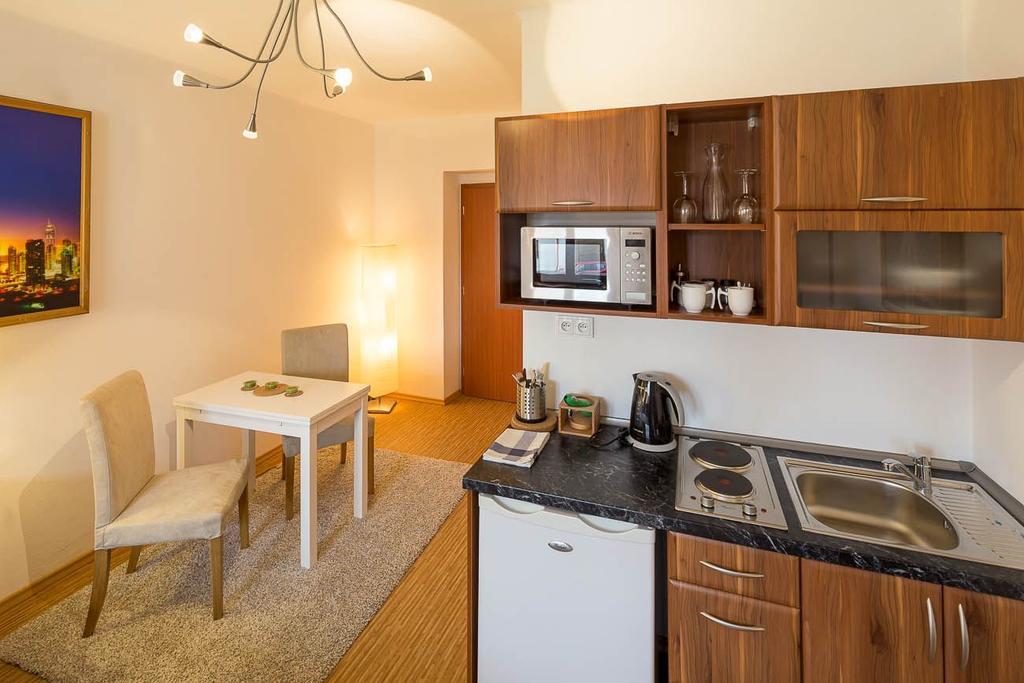 Apartmany Pod Namestim Telc Bagian luar foto