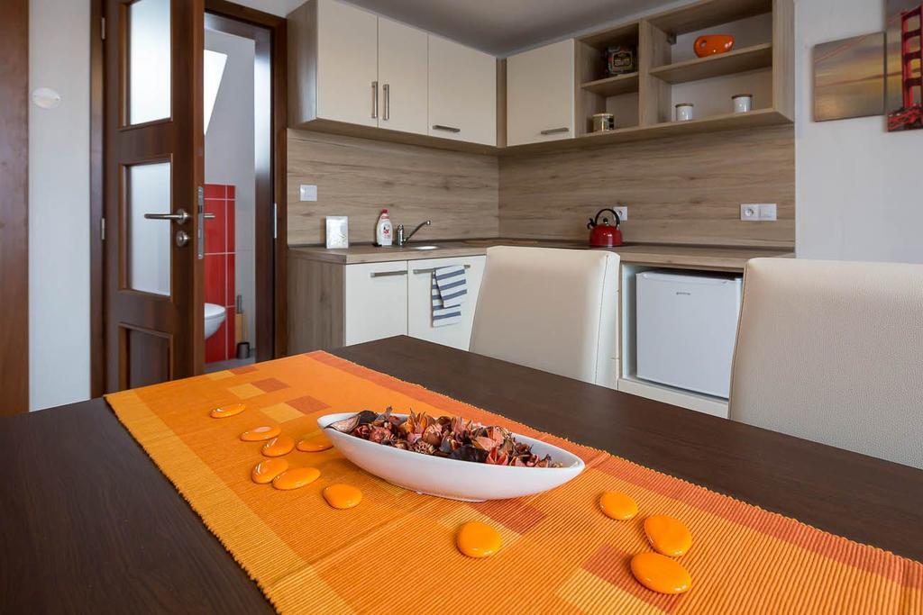 Apartmany Pod Namestim Telc Bagian luar foto