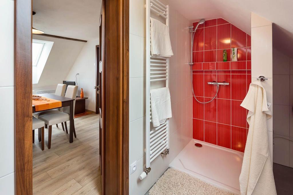 Apartmany Pod Namestim Telc Bagian luar foto