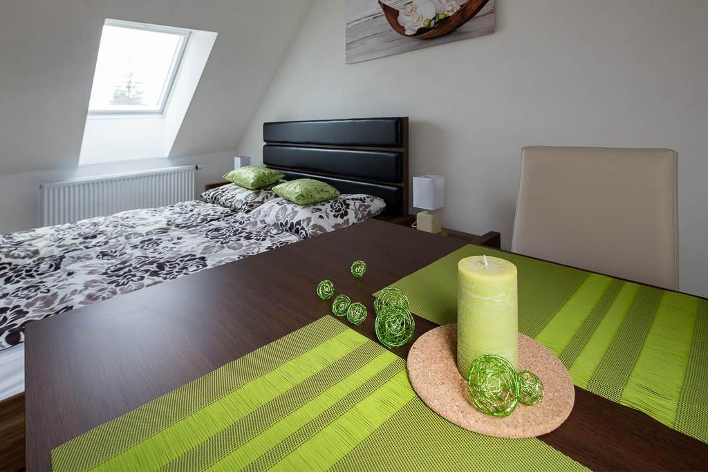 Apartmany Pod Namestim Telc Bagian luar foto