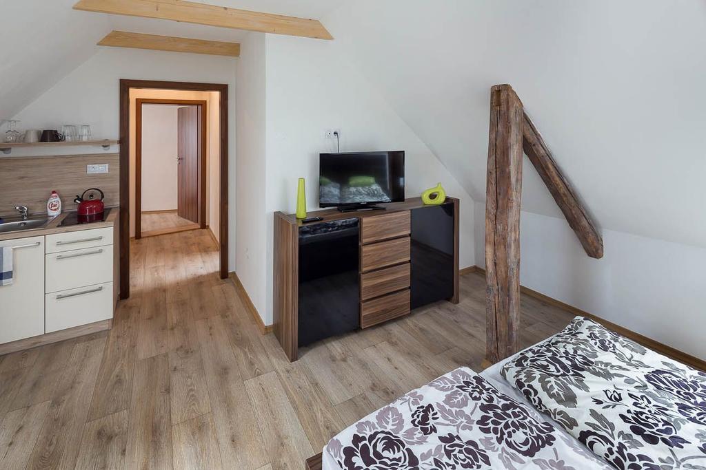 Apartmany Pod Namestim Telc Bagian luar foto