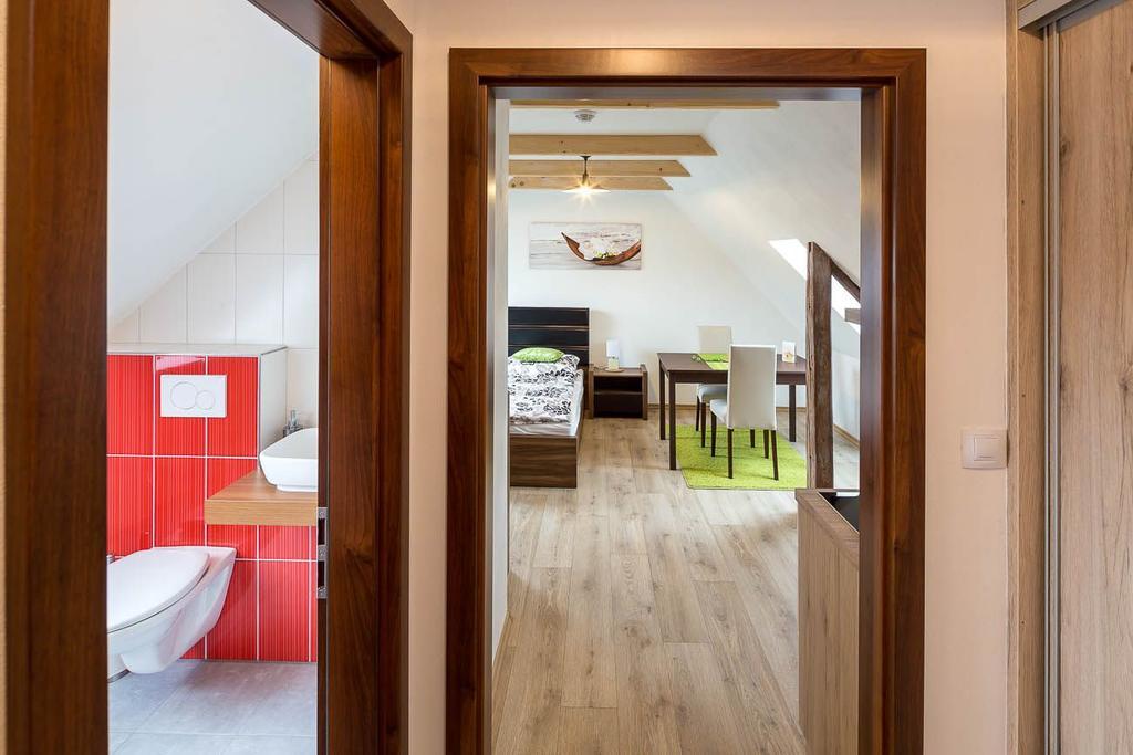 Apartmany Pod Namestim Telc Bagian luar foto